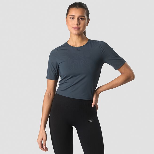 ICIW Charge Cropped Mid Sleeve, Winter Teal Charge Cropped Mid Sleeve, Winter Teal