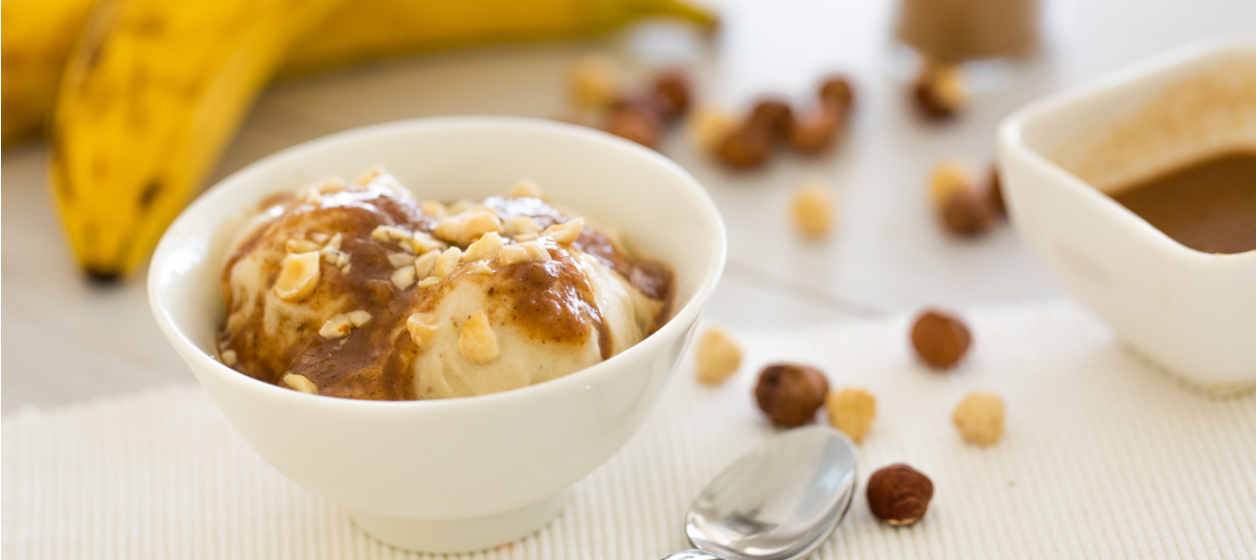 Nicecream med cashewnötter, banan och kanel Nicecream med cashewnötter, banan och kanel