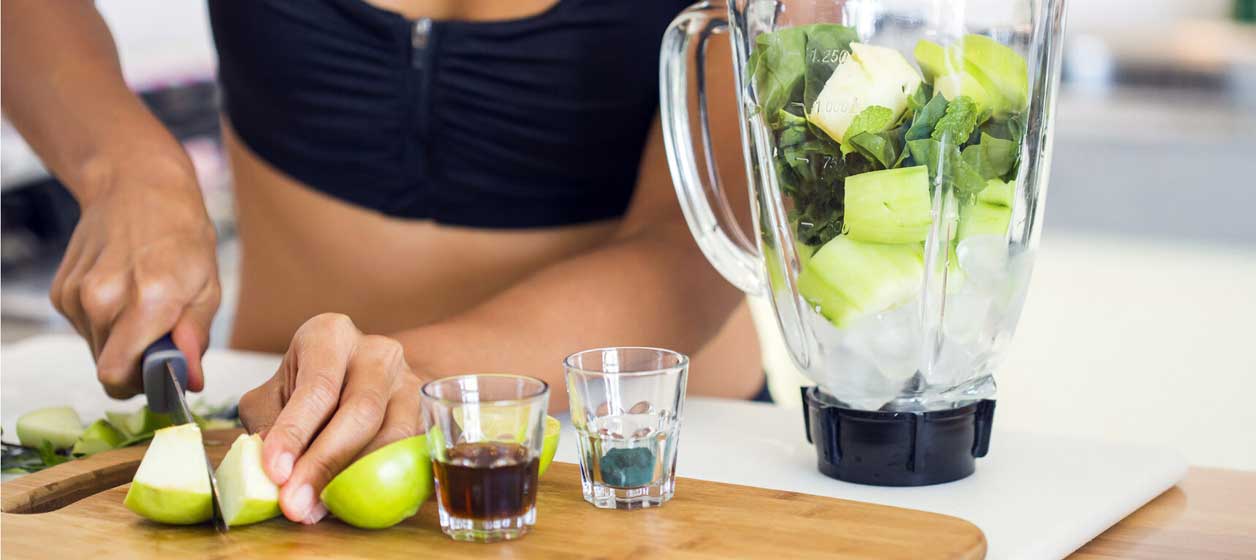 Detox smoothie med äppel och spenat Detox smoothie med äppel och spenat