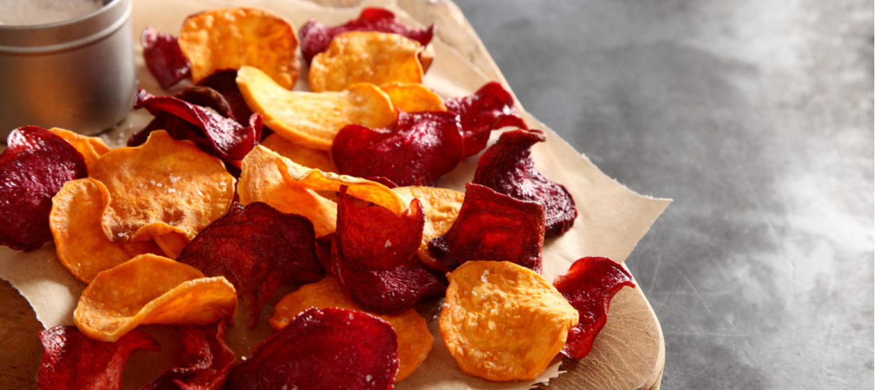 Rödbeta- och sötpotatischips Rödbeta- och sötpotatischips