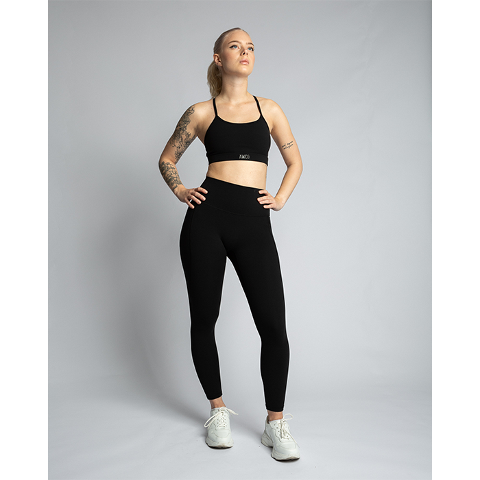 Studio Light Sports Bra, Matte Black